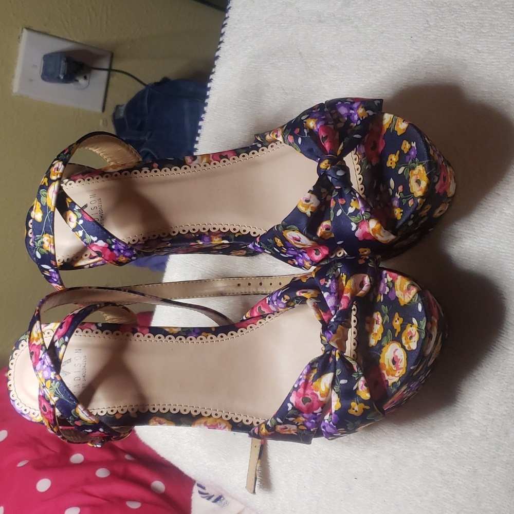 Women's Flower Print Wedges